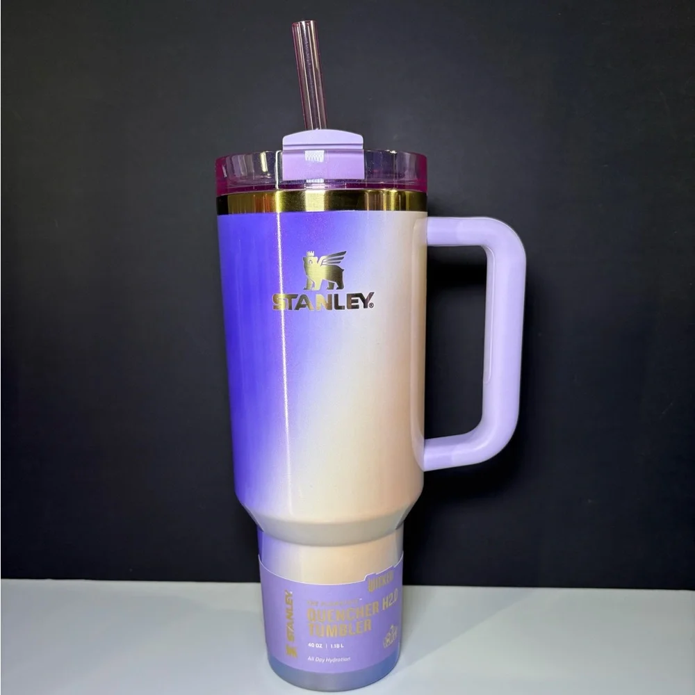 Stanley Glinda Wicked For Good 40oz BNWT - Picture 1 of 7